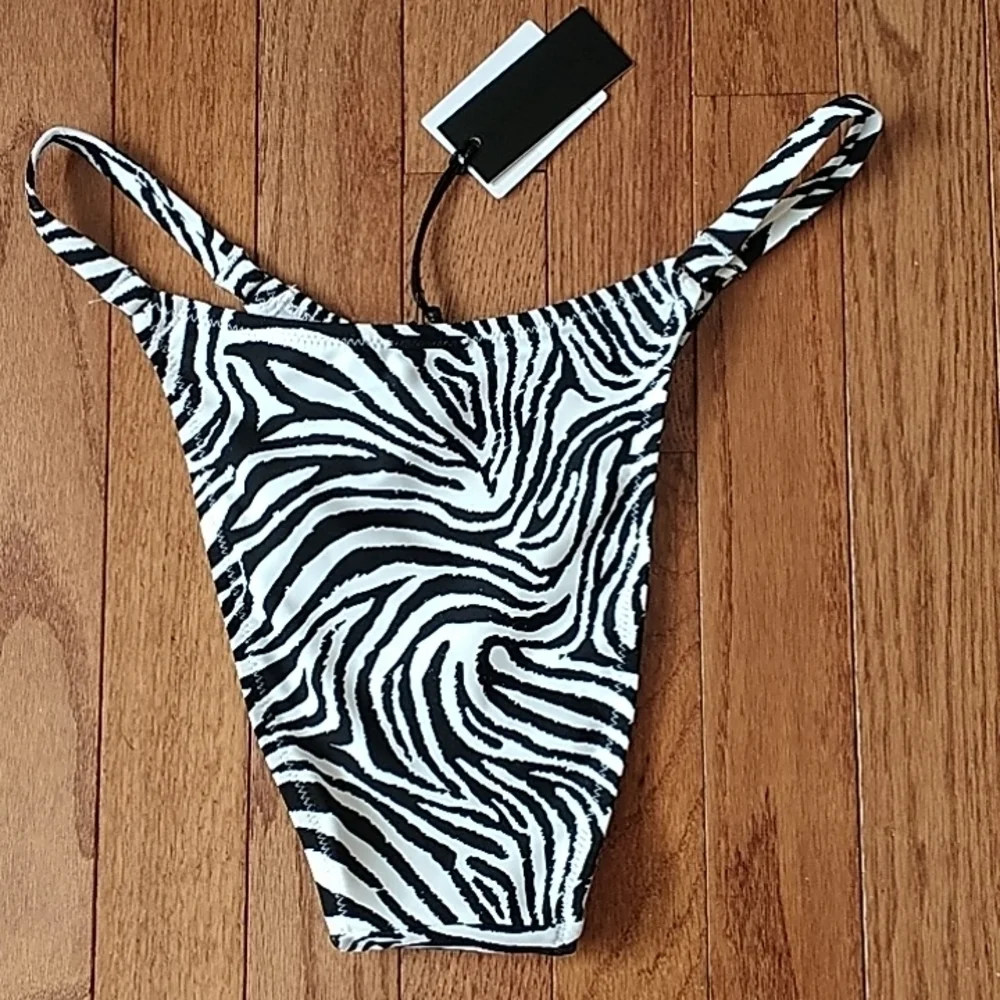 Kendall & Kylie Black & White Zebra Bikini Bottom XL